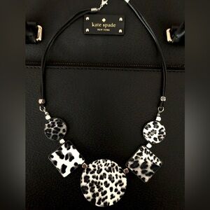 🐾 Animal Print Faux Leather Statement Necklace